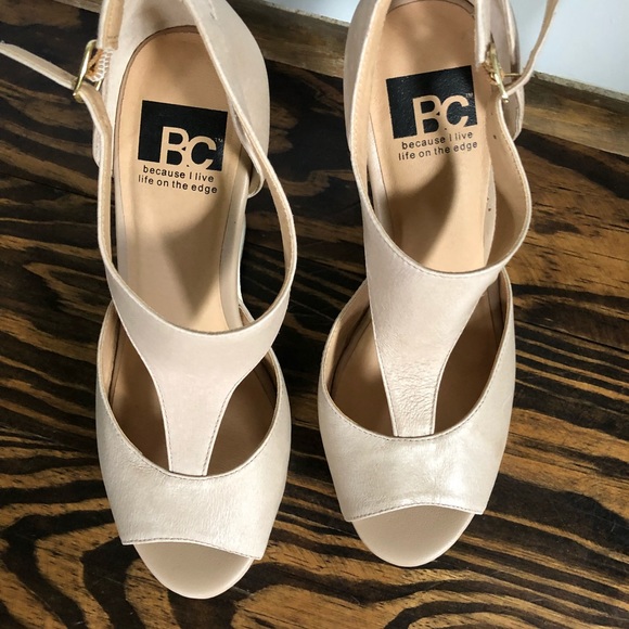 EUC BC Wedge Sandal 8.5 - Picture 2 of 4